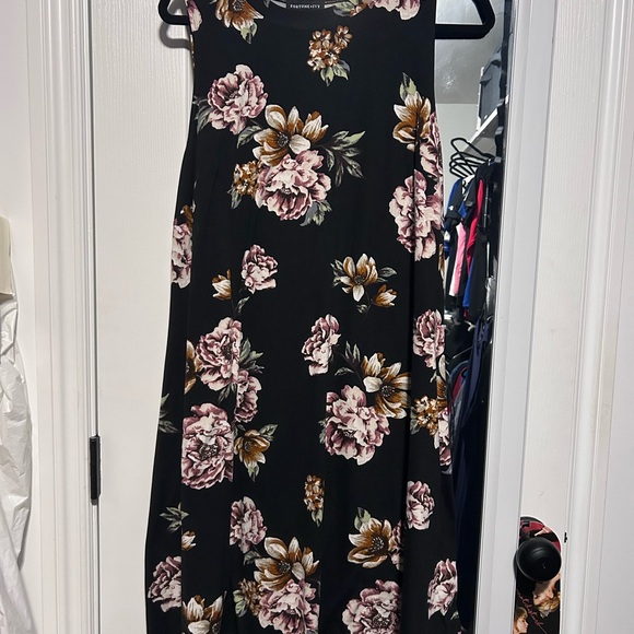 Fortune+Ivy Charming Floral Swing Dress - Black and Pink 2x - Picture 3 of 5